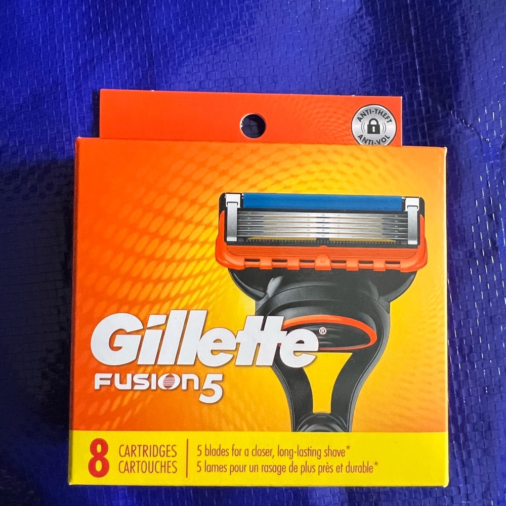 New Gillette Fusion5 Razor Refills for Men, 8 Razor Blade Refills